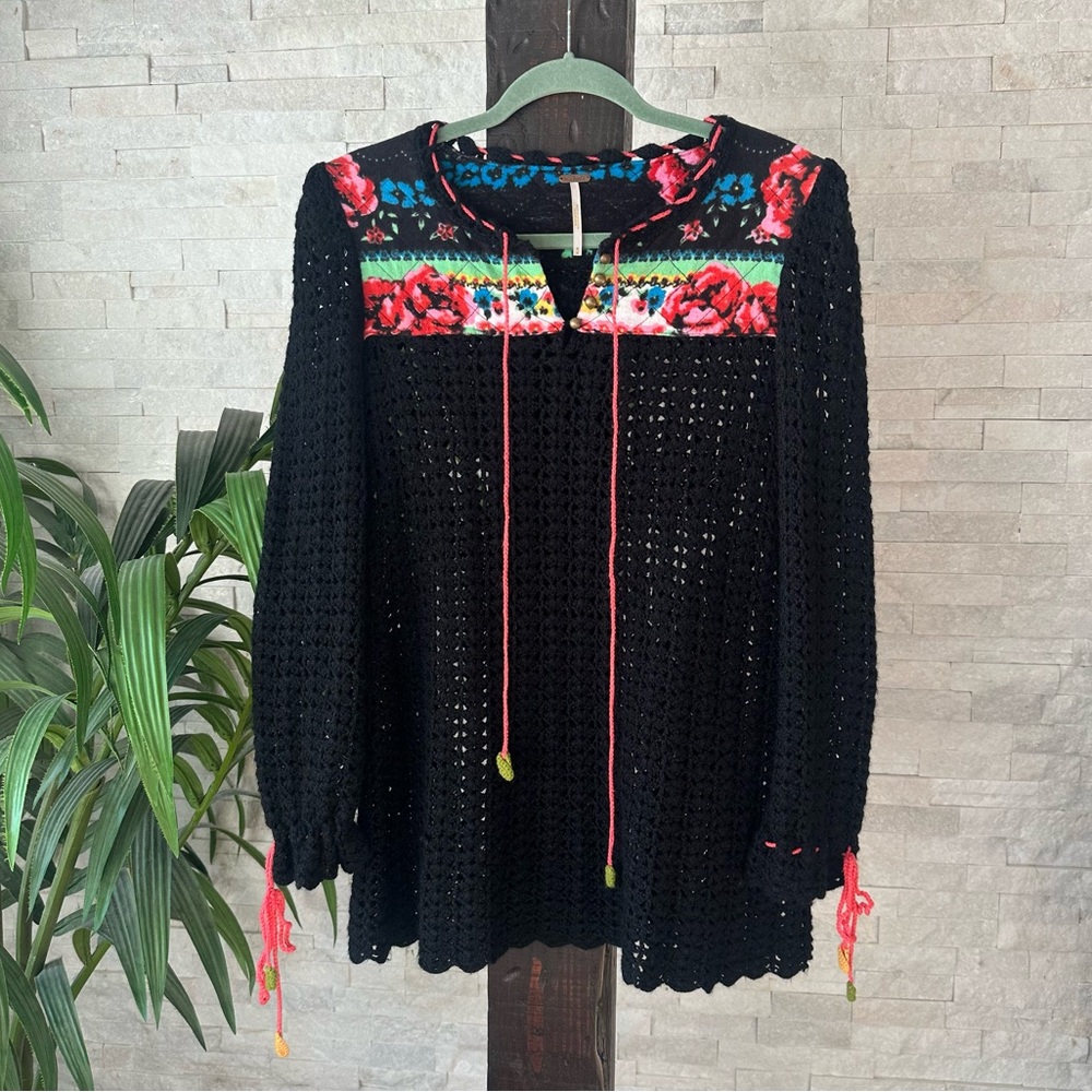 Free People Crochet Floral Boho “Rue Crochet Tunic” Festival Top Size M